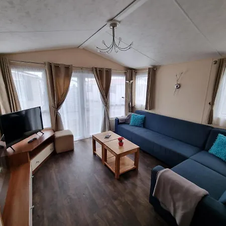 Zanderij Nr. 16 Op Chaletpark Bregkoog *